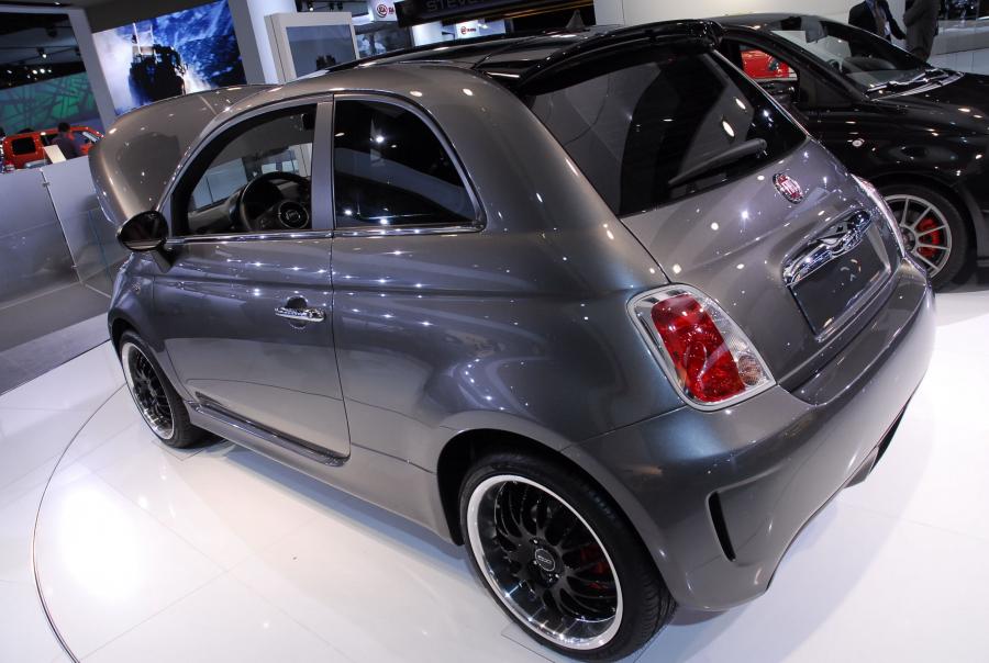  Fiat 500 BEV 2010 года  (фото 19 из 26)